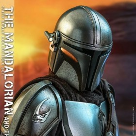 The Mandalorian & The Child Star Wars The Mandalorian 1/4 Action Figure 2-Pack by Hot Toys